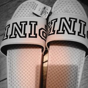 VICTORIA'S SECRET PINK SLIDES. SIZE 9/10